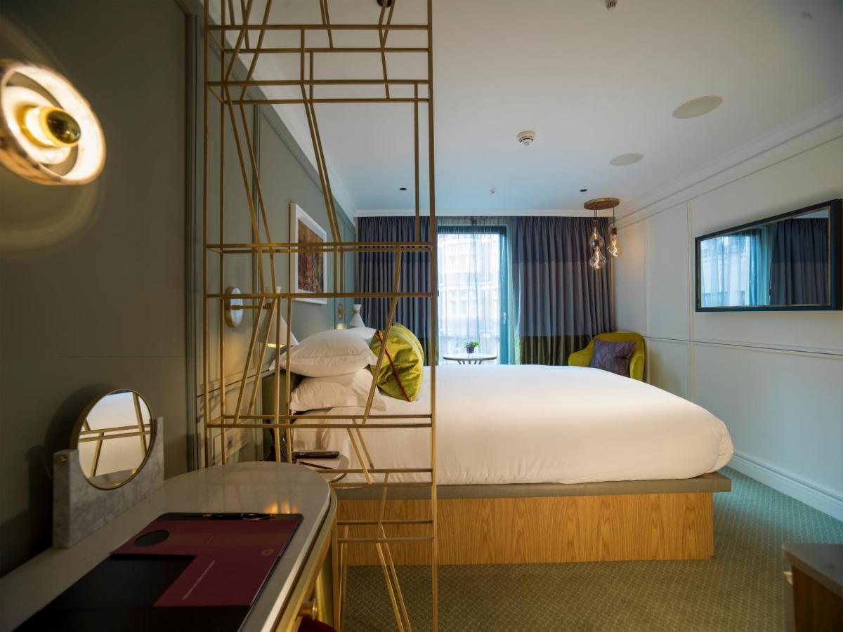 The Guardsman - Preferred Hotels And Resorts London Kültér fotó A room at the hotel