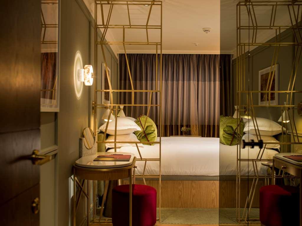 The Guardsman - Preferred Hotels And Resorts London Szoba fotó A room at the Hotel