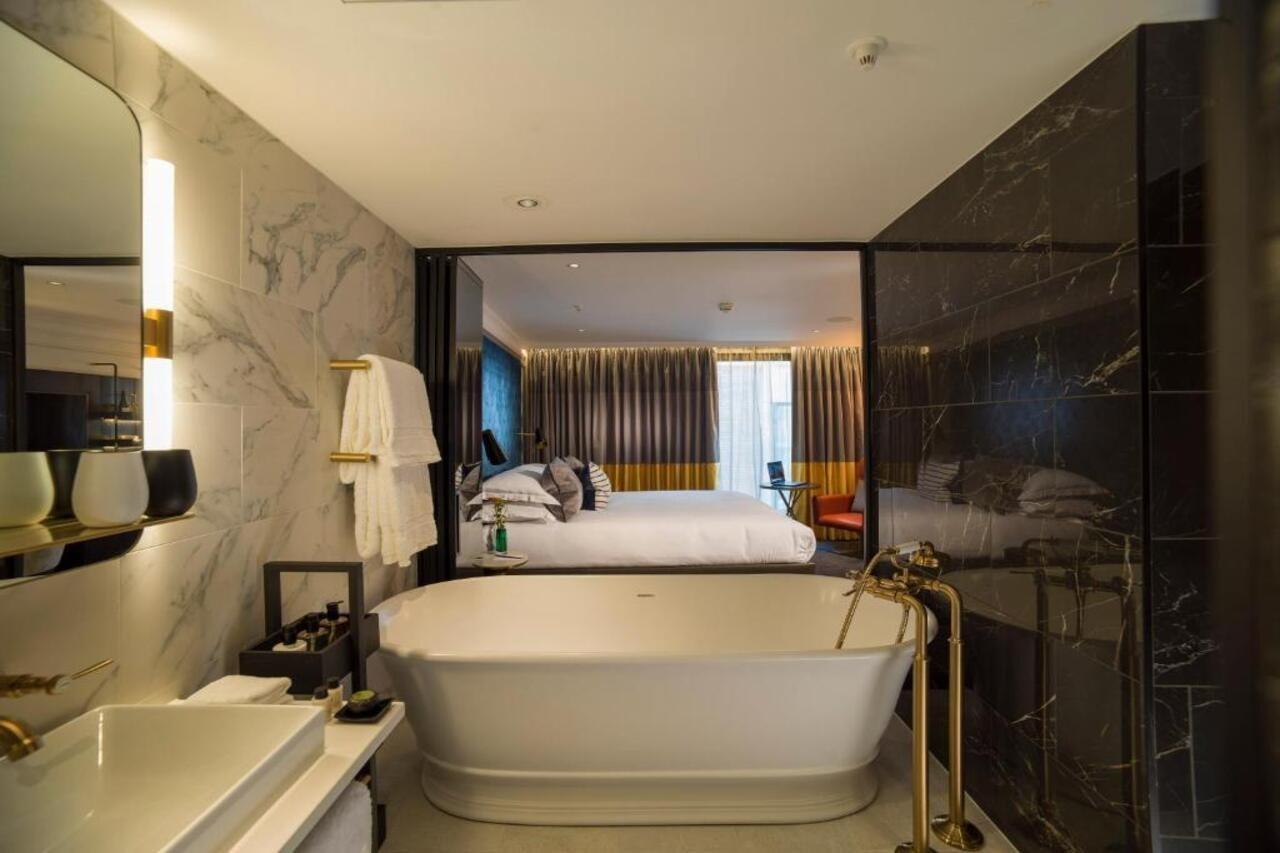 The Guardsman - Preferred Hotels And Resorts London Kültér fotó Bathroom