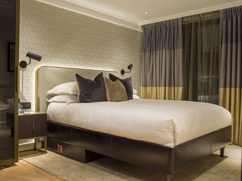 The Guardsman - Preferred Hotels And Resorts London Szoba fotó A bedroom at the Mandarin Oriental London