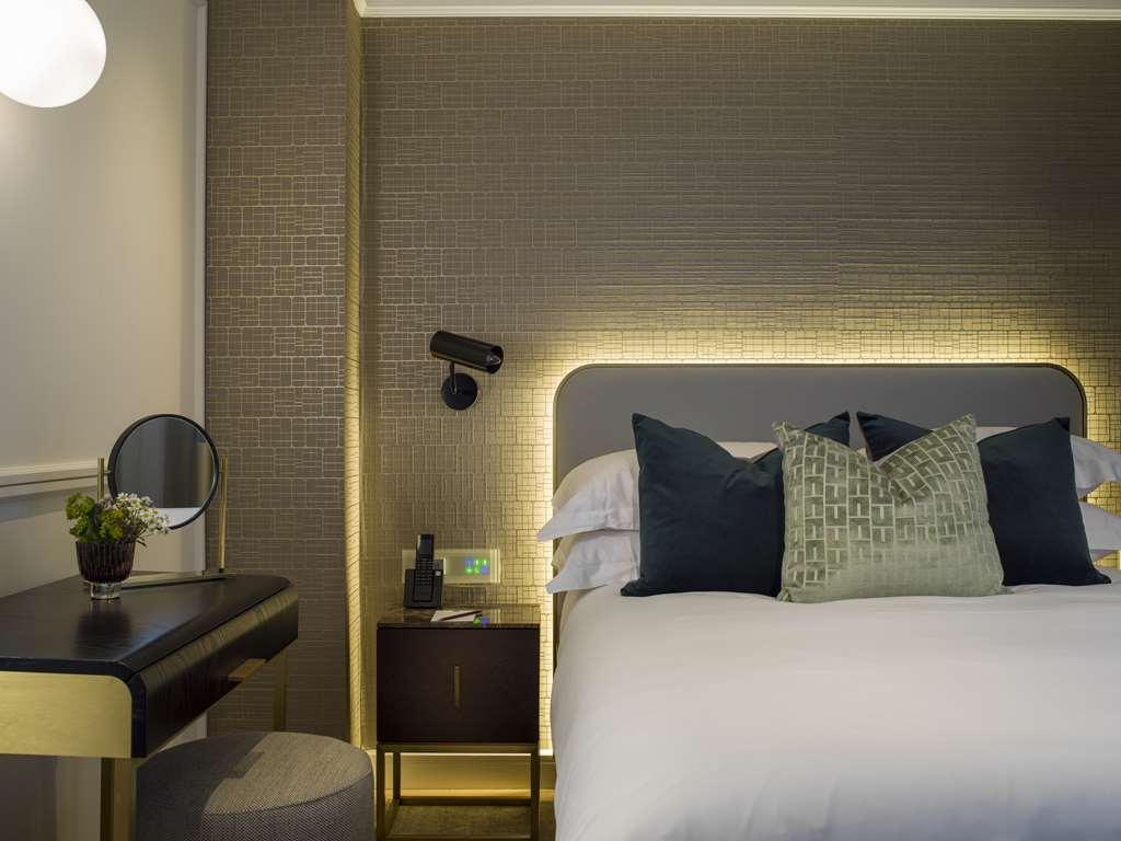 The Guardsman - Preferred Hotels And Resorts London Szoba fotó A bedroom at the hotel
