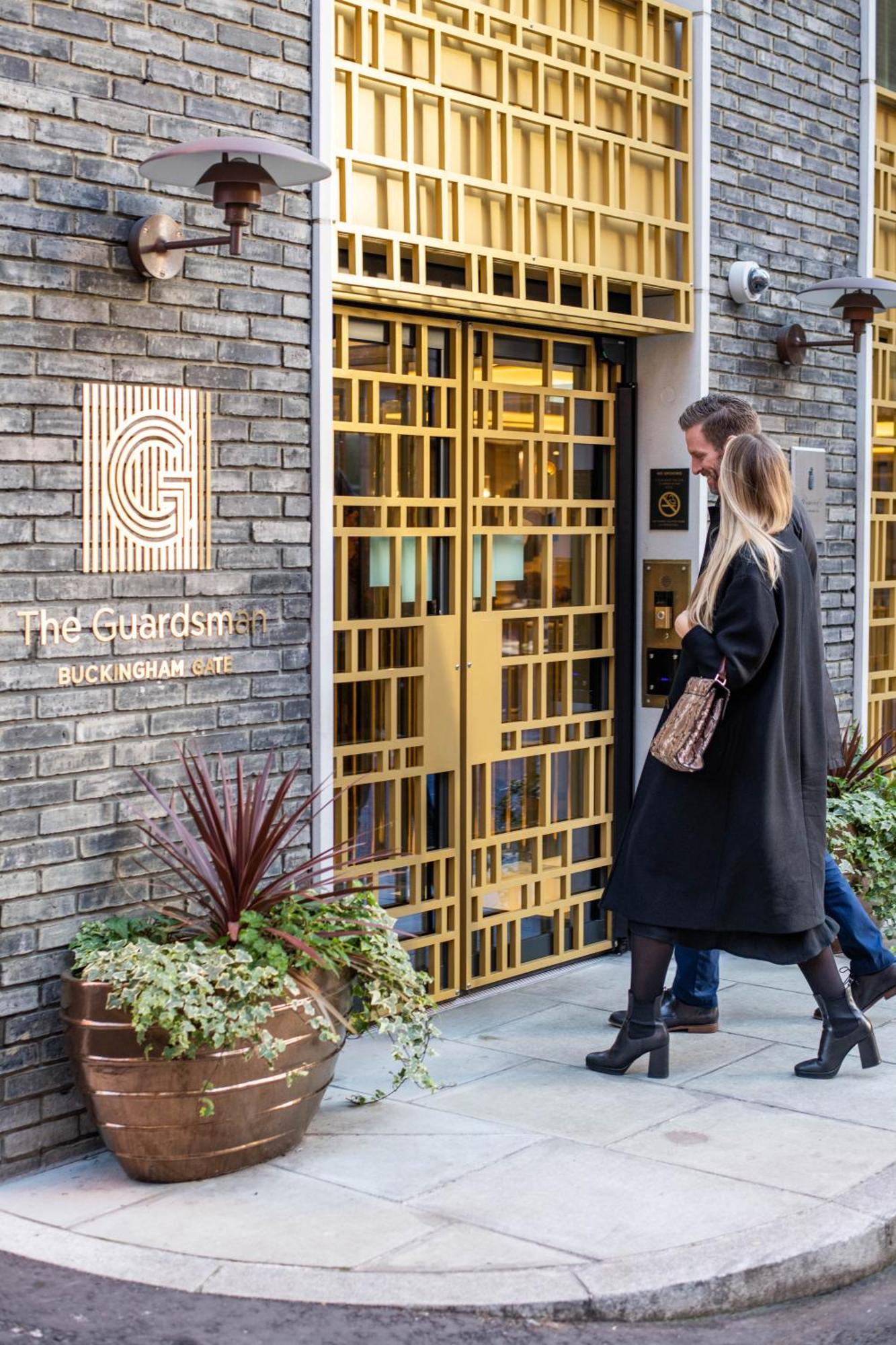 The Guardsman - Preferred Hotels And Resorts London Kültér fotó The Guardsman Hotel