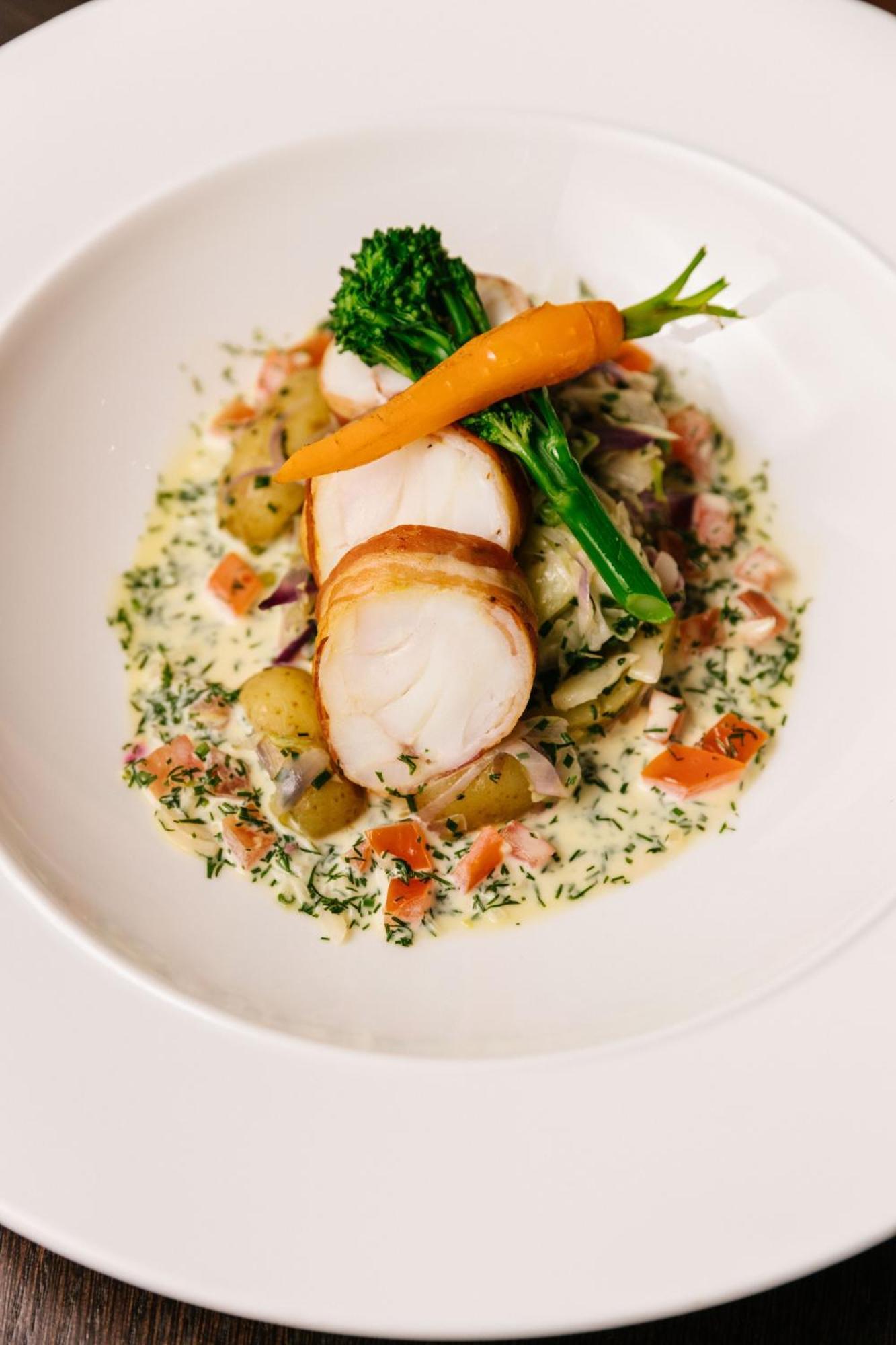 The Guardsman - Preferred Hotels And Resorts London Kültér fotó A prepared dish of halibut