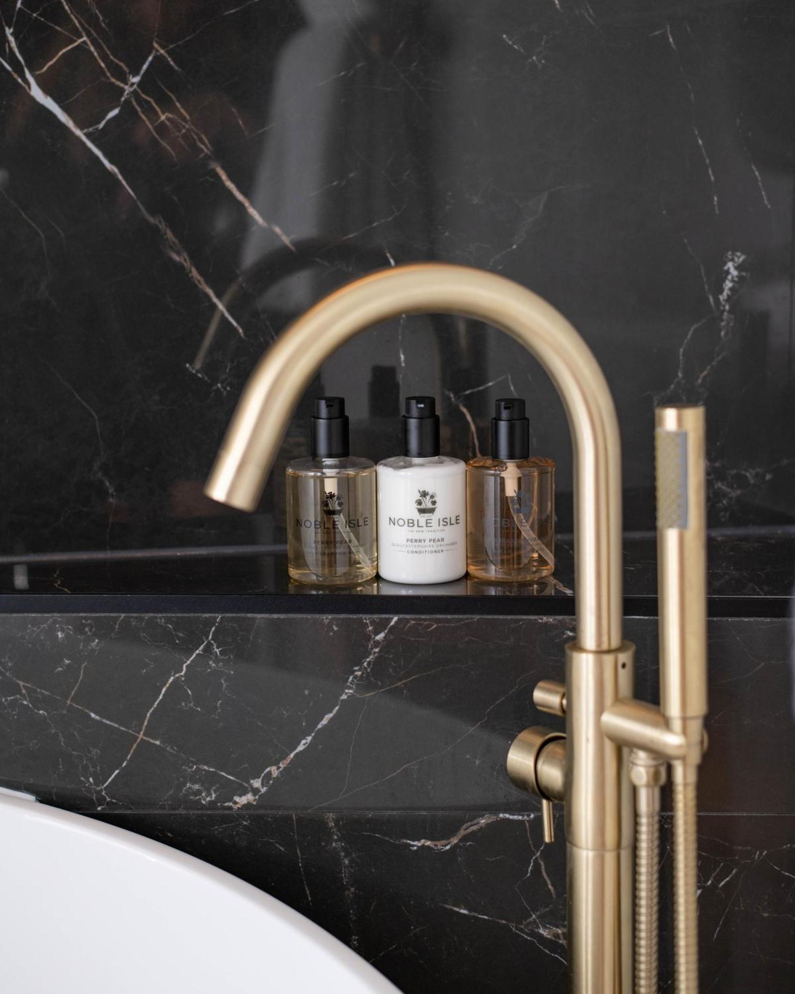The Guardsman - Preferred Hotels And Resorts London Kültér fotó Noble Oud